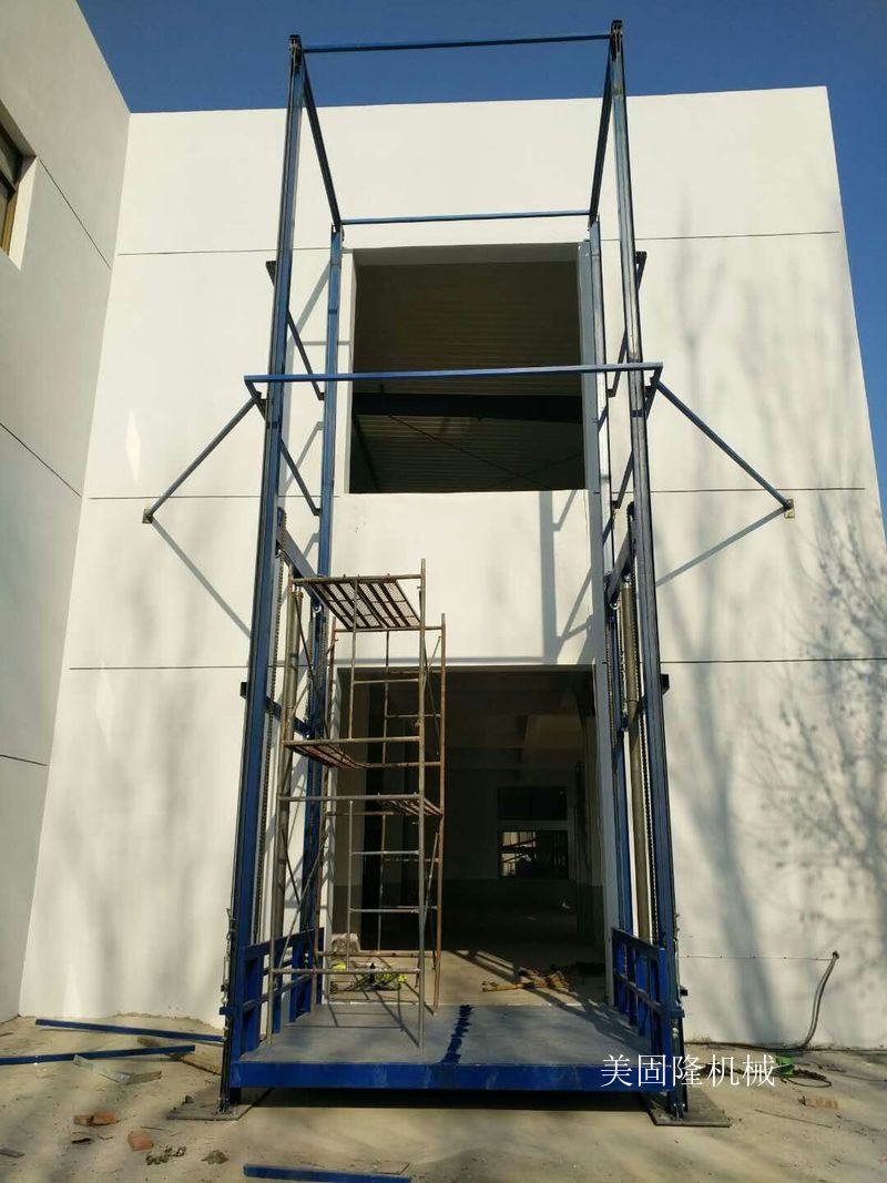 长沙仓库专用导轨式升降货梯价格