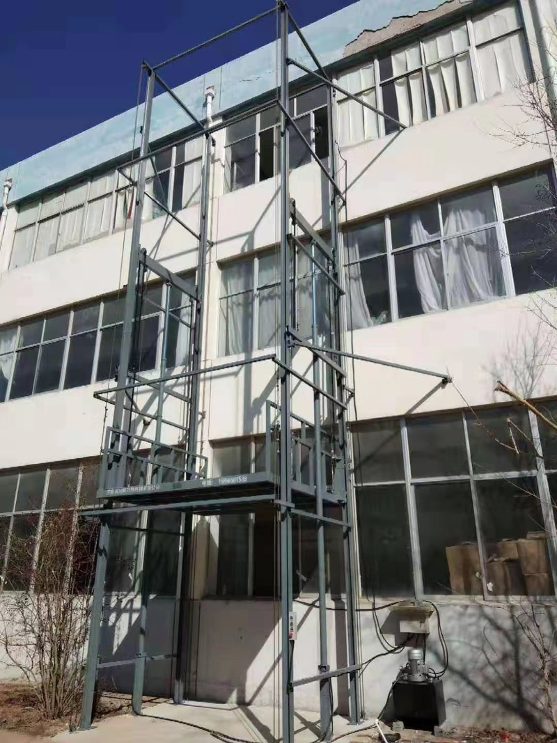 长沙室外贴墙货梯